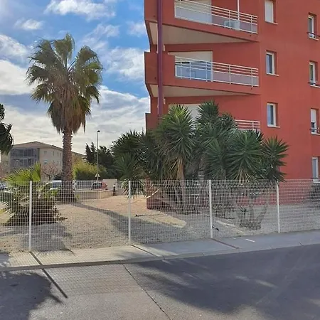Entier, Calme, Hyper Equipe Appartement *