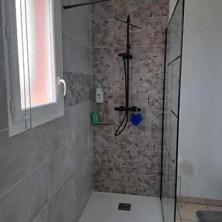 Appartement Entier, Calme, Hyper Equipe Saint-Laurent-de-la-Salanque
