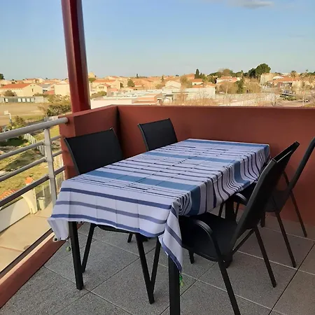 Entier, Calme, Hyper Equipe Saint-Laurent-de-la-Salanque